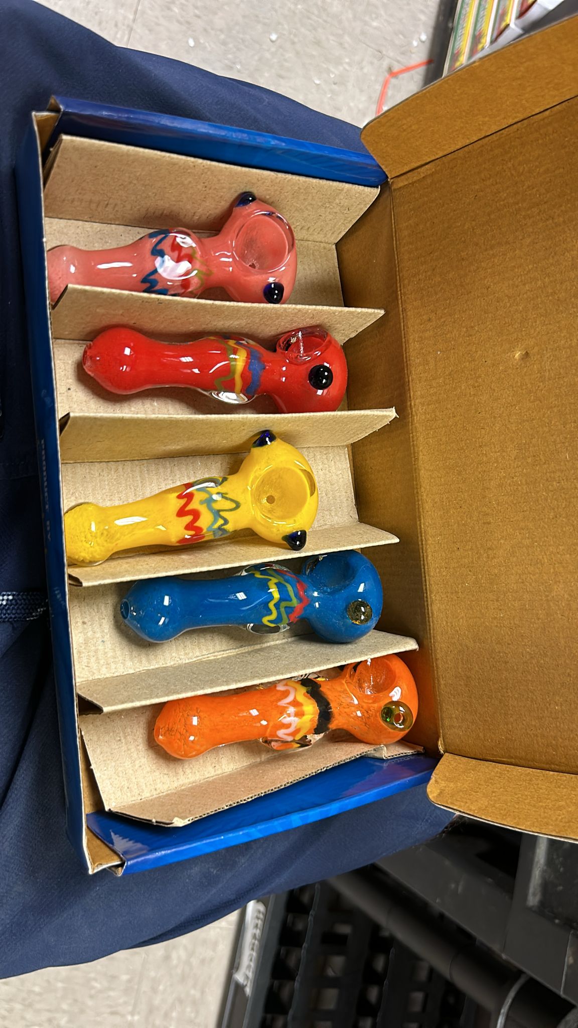 4 Inch Glass Pipe - Display of 5 - BDL-GHP40-6-7