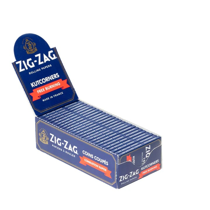 A free-burning take on the original iconic Zig-Zag White Kutcorners. Easy to roll, with a faster burn.
 - 70mm x 38mm
 - Made using Natural Flax Plant Fibers
 - 100% Natural Gum Arabic
 - 25 booklets per carton, 100 papers per booklet